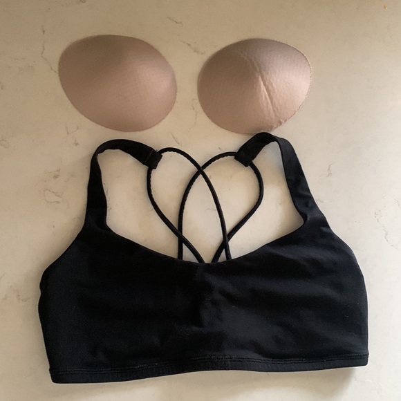 Black lululemon athletica Women’s Sports Bra - Picture 3 of 3